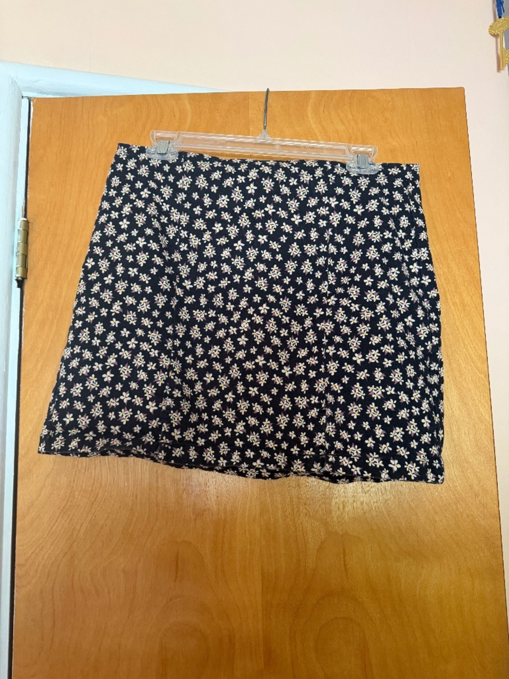 Aeropostale Floral Black Mini Skirt, Size L